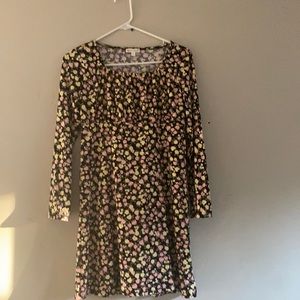 A nice Casual dress to wear when you want to add a little spice to your outfit.